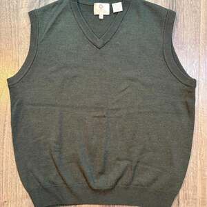 Viyella 100% Merino Wool V-Neck Sweater Vest Dark Green